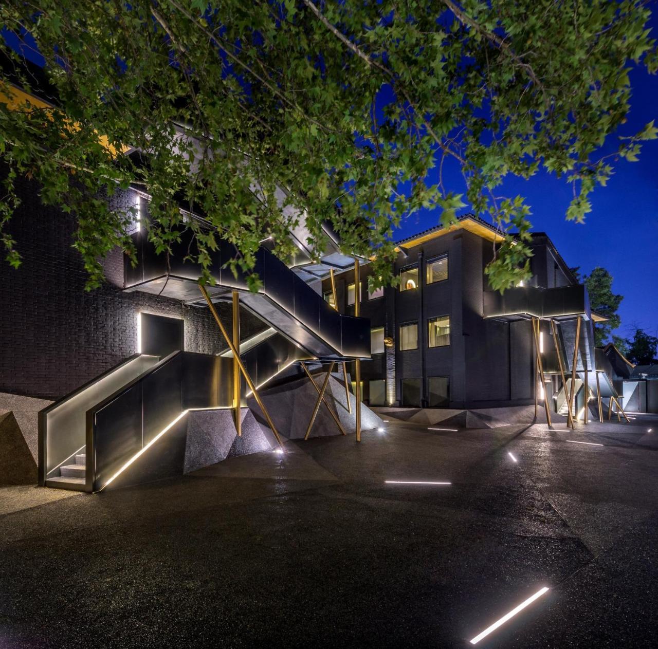 Vue Hotel Пекин Экстерьер фото