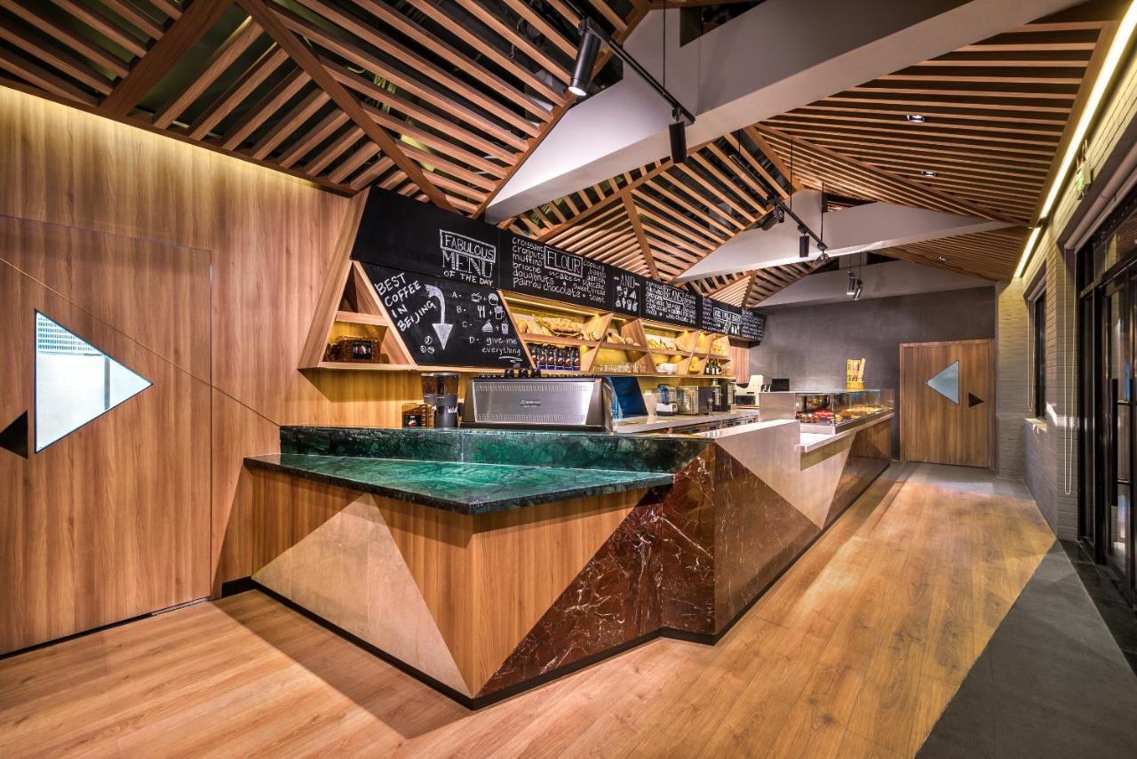 Vue Hotel Пекин Экстерьер фото